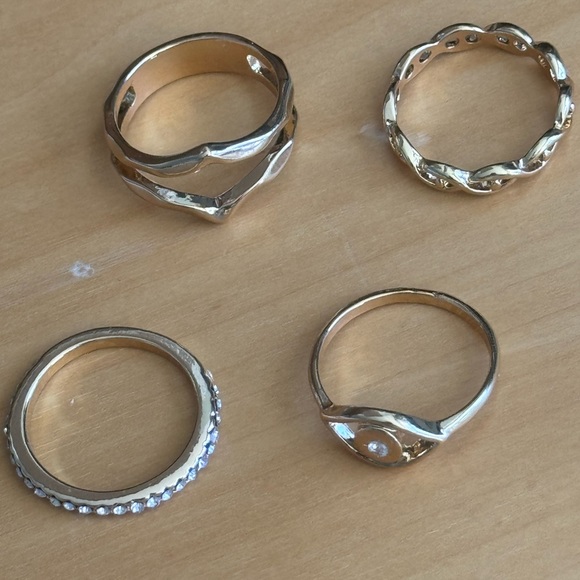 SZ 7 Gold Plated Set of 4 Rings - Picture 8 of 8